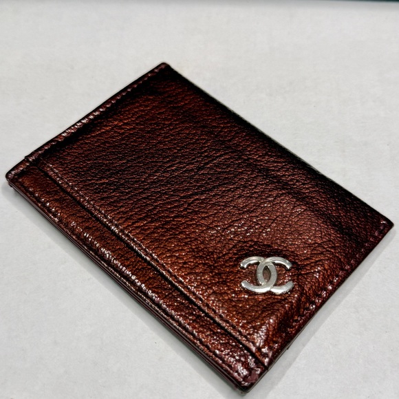 CHANEL Metallic Red Card holder - Picture 9 of 13